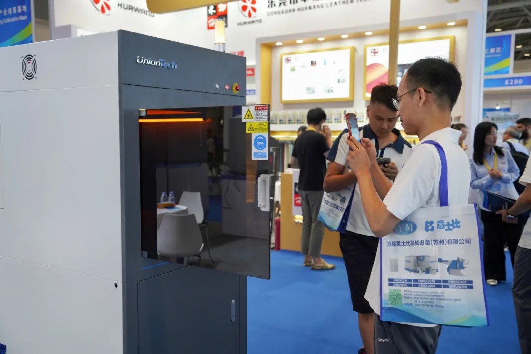 工業(yè)級(jí)3D打印機(jī)廠家