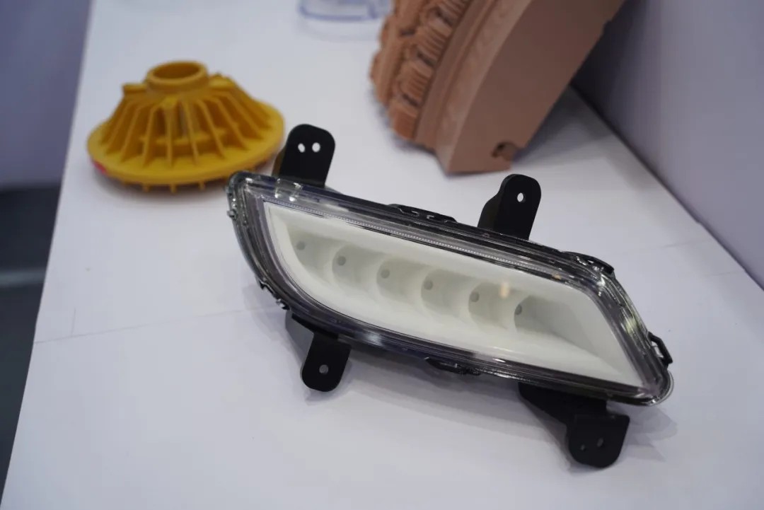 工業(yè)級(jí)3D打印機(jī)廠家